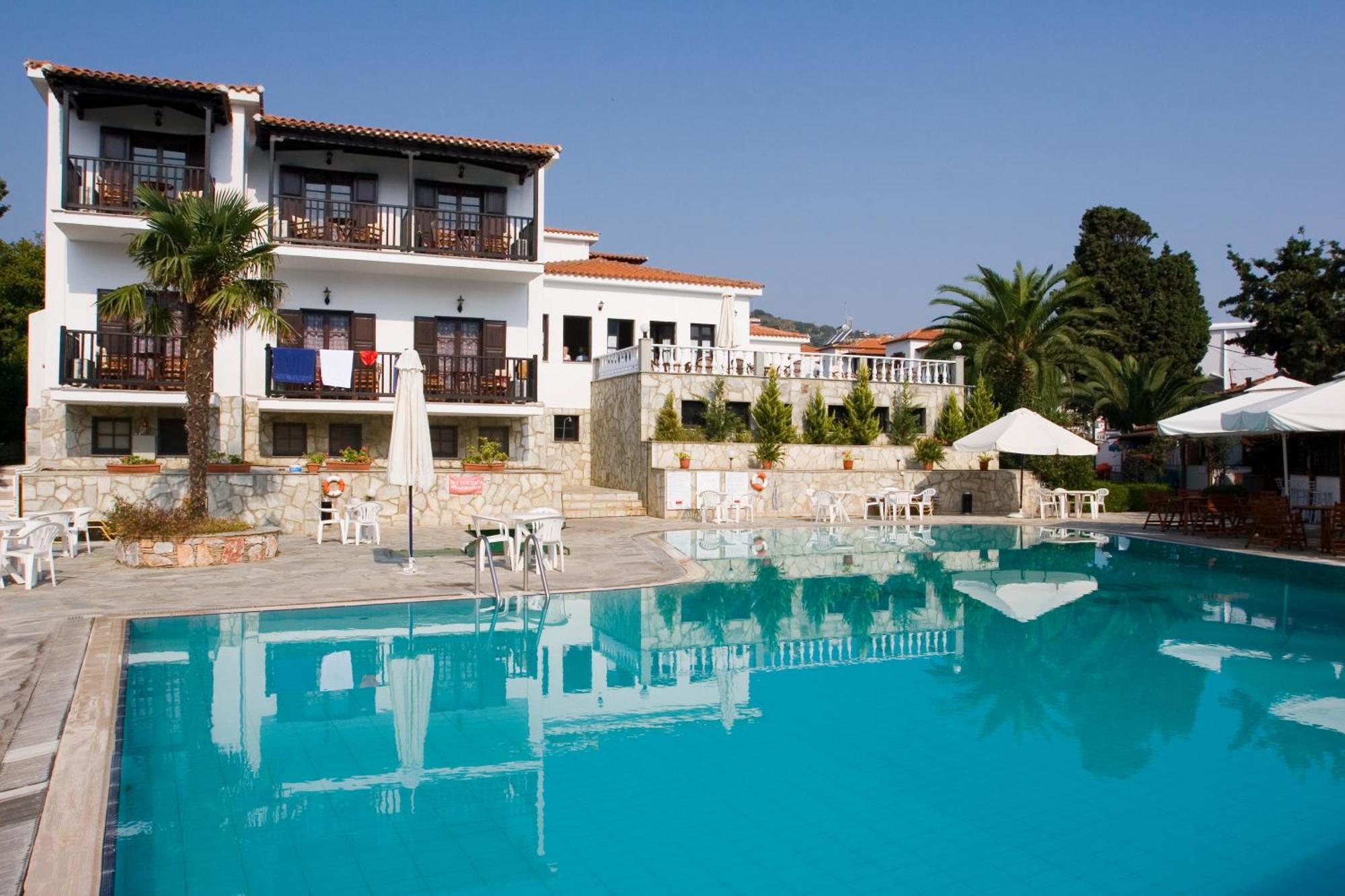 Dionyssos Hotel Skopelos Town Exterior photo